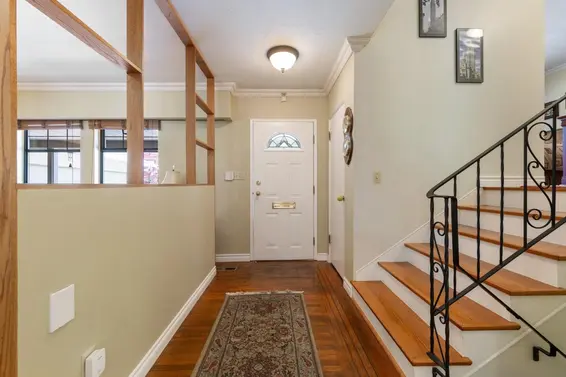 4492 Lions Avenue, North Vancouver For Sale - image 12