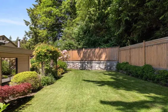 4492 Lions Avenue, North Vancouver For Sale - image 27
