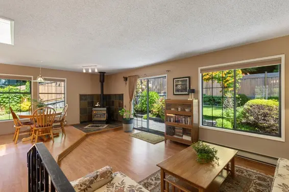 4492 Lions Avenue, North Vancouver For Sale - image 6