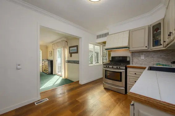 1355 Frederick Road, North Vancouver For Sale - image 6