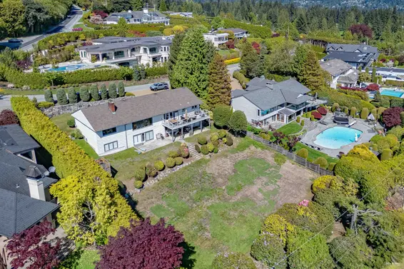 820 Knockmaroon Road, West Vancouver