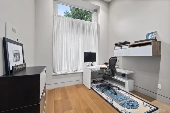 1269 Cloverley Street, North Vancouver For Sale - image 23