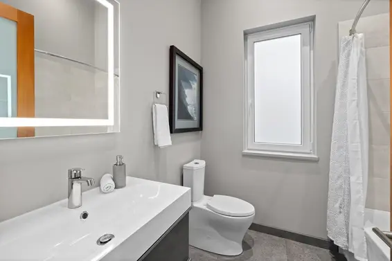 1269 Cloverley Street, North Vancouver For Sale - image 25