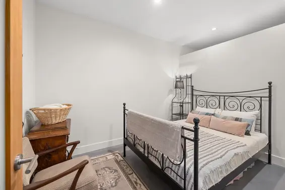 1269 Cloverley Street, North Vancouver For Sale - image 26