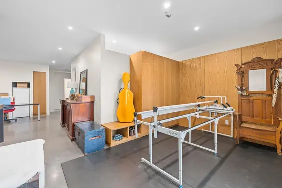 1269 Cloverley Street, North Vancouver For Sale - image 30