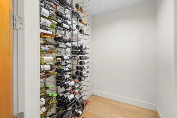 1269 Cloverley Street, North Vancouver For Sale - image 32