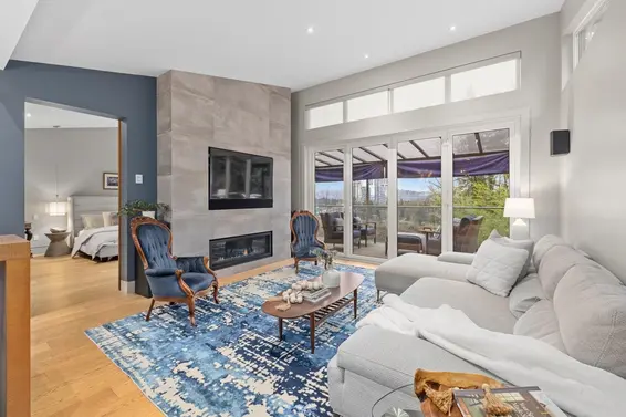 1269 Cloverley Street, North Vancouver For Sale - image 5