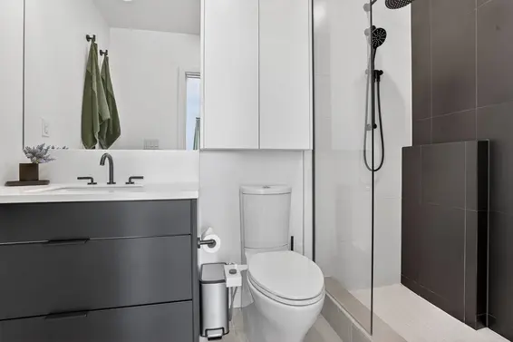 225 650 East 2nd Street, North Vancouver For Sale - image 13