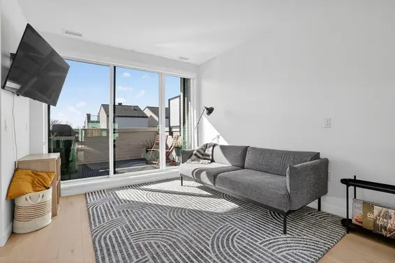 225 650 East 2nd Street, North Vancouver For Sale - image 15