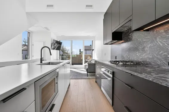 225 650 East 2nd Street, North Vancouver For Sale - image 19