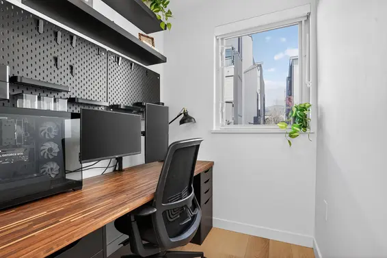 225 650 East 2nd Street, North Vancouver For Sale - image 5