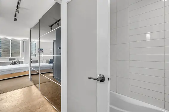1010 2016 Fullerton Avenue, North Vancouver For Sale - image 22