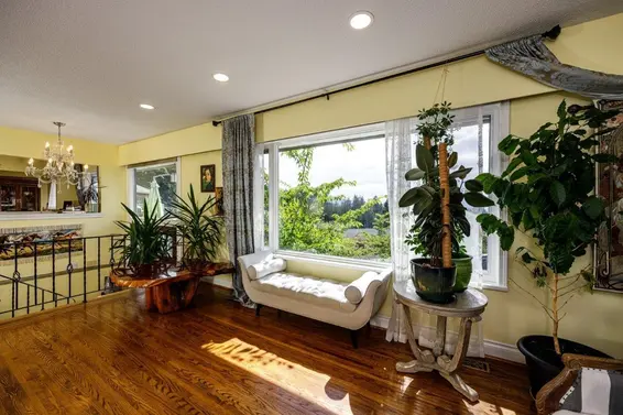 4577 Meadowbank Close, North Vancouver For Sale - image 4