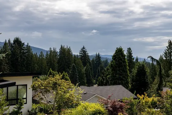 4577 Meadowbank Close, North Vancouver For Sale - image 9
