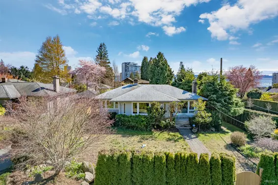 2296 Jefferson Avenue, West Vancouver