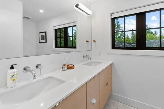 5185 Alderfeild Place, West Vancouver For Sale - image 31