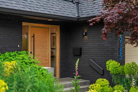 5185 Alderfeild Place, West Vancouver For Sale - image 4
