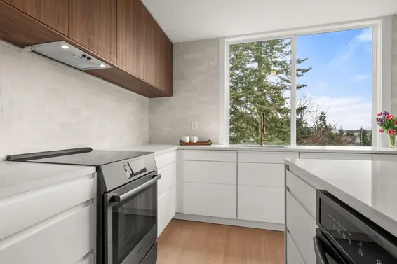 401 475 13th Street, West Vancouver For Sale - image 17