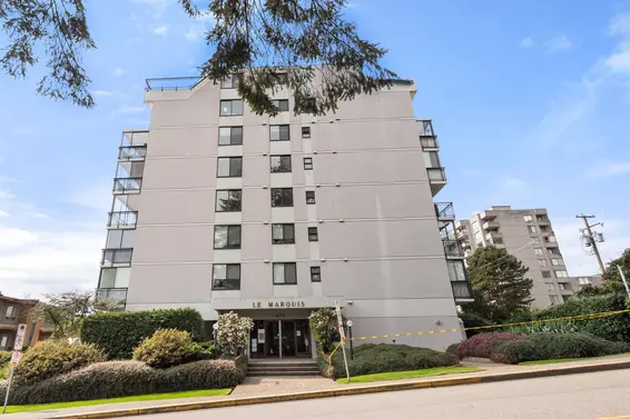 401 475 13th Street, West Vancouver For Sale - image 2