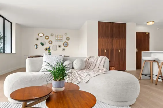 401 475 13th Street, West Vancouver For Sale - image 7