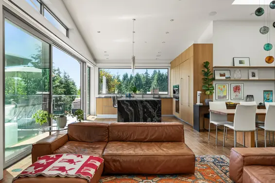 98 Bonnymuir Drive, West Vancouver For Sale - image 9