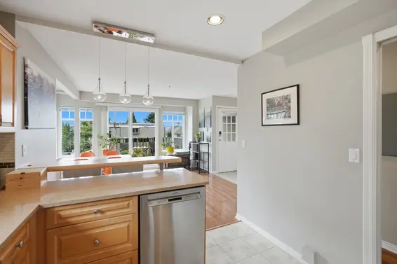 203 West 6th Street, North Vancouver For Sale - image 7