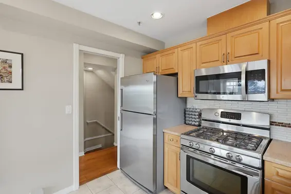 203 West 6th Street, North Vancouver For Sale - image 8