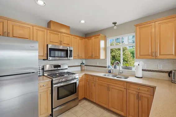203 West 6th Street, North Vancouver For Sale - image 9