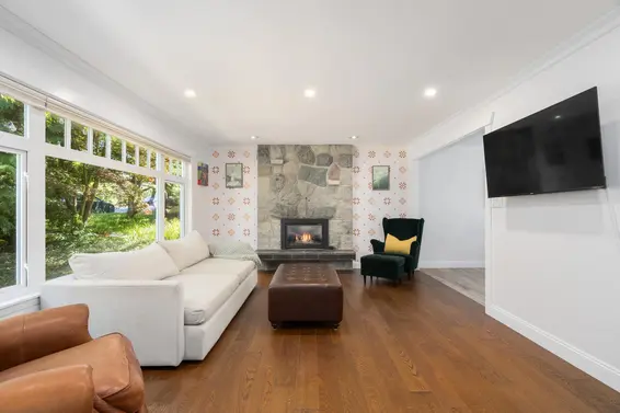 457 West 23rd Street, North Vancouver For Sale - image 2