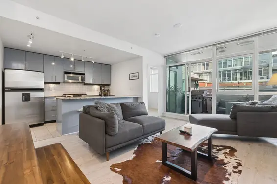 PH 601 100 East Esplanade, North Vancouver For Sale - image 2
