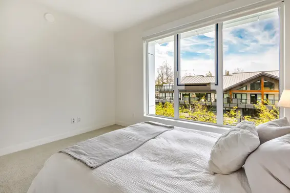 402 1061 Marine Drive, North Vancouver For Sale - image 17