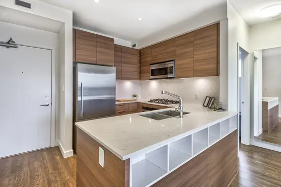 402 1061 Marine Drive, North Vancouver For Sale - image 2