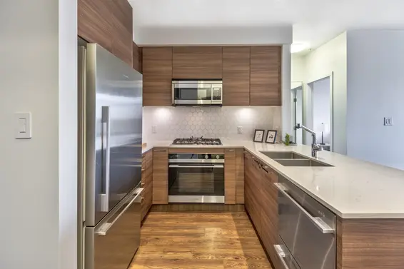 402 1061 Marine Drive, North Vancouver For Sale - image 5