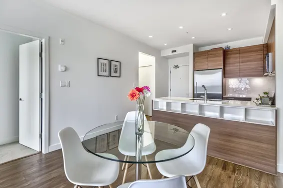 402 1061 Marine Drive, North Vancouver For Sale - image 8