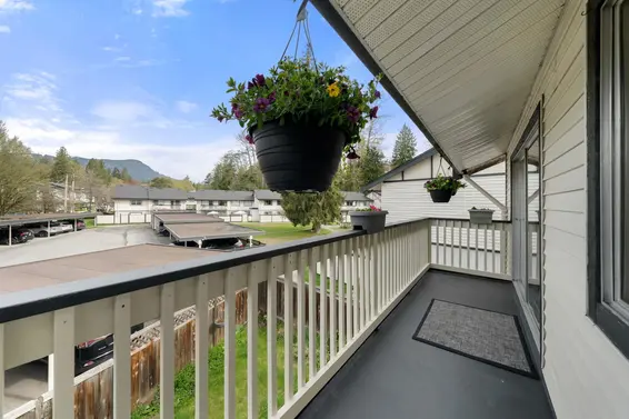 15 834 Premier Street, North Vancouver For Sale - image 11
