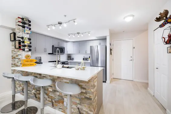 109 345 Lonsdale Avenue, North Vancouver For Sale - image 6