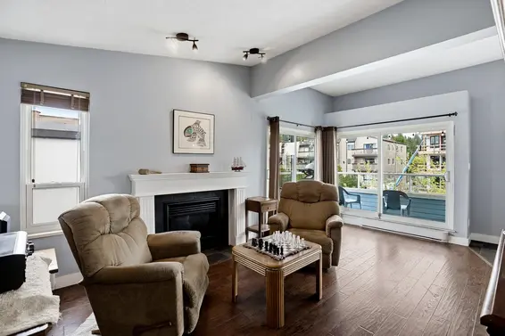 303 2615 Lonsdale Avenue, North Vancouver