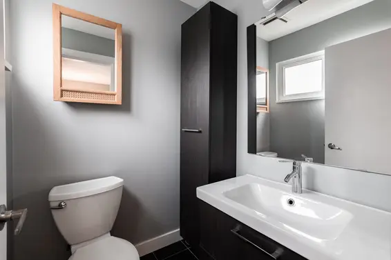 303 2615 Lonsdale Avenue, North Vancouver For Sale - image 11