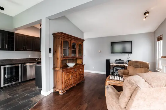 303 2615 Lonsdale Avenue, North Vancouver For Sale - image 2