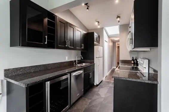 303 2615 Lonsdale Avenue, North Vancouver For Sale - image 5