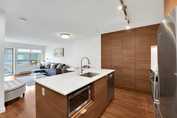 402 1677 Lloyd Avenue, North Vancouver For Sale - image 2