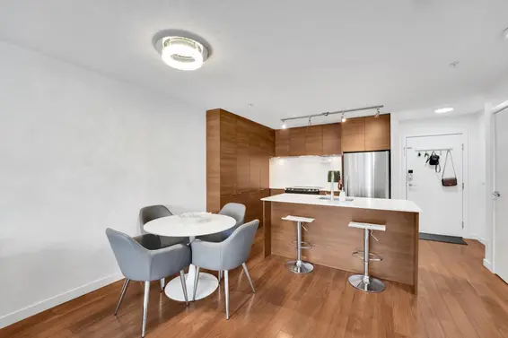 402 1677 Lloyd Avenue, North Vancouver For Sale - image 6