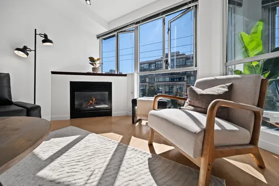 409 122 East 3rd Street, North Vancouver For Sale - image 4
