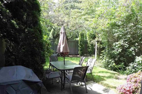 1147 Montroyal Boulevard, North Vancouver For Sale - image 3