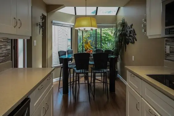 1147 Montroyal Boulevard, North Vancouver For Sale - image 7