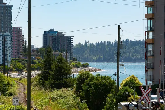 203 225 24th Street, West Vancouver For Sale - image 7