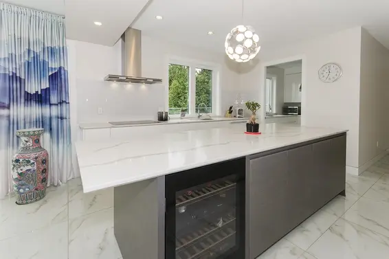 2010 Queens Avenue, West Vancouver For Sale - image 11