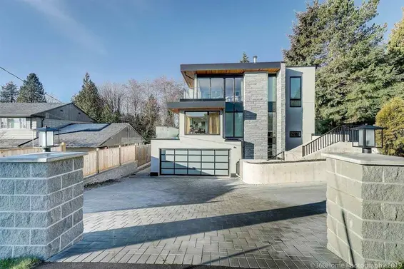 2010 Queens Avenue, West Vancouver For Sale - image 2