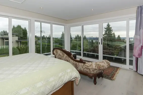2010 Queens Avenue, West Vancouver For Sale - image 20