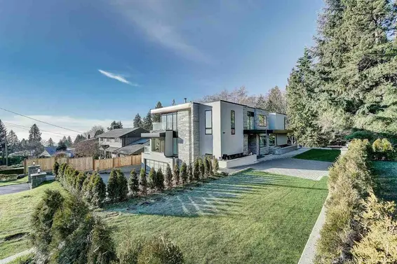 2010 Queens Avenue, West Vancouver For Sale - image 3